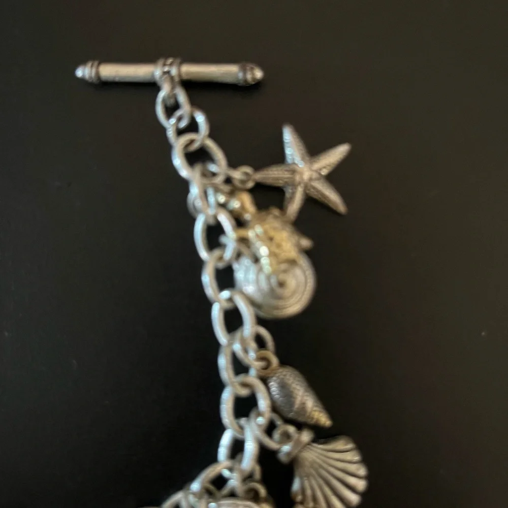 EUC Seashore Beach-y Silver/Gold tone Charm Bracelet with Toggle Closure- 7 1/2” - Picture 2 of 6